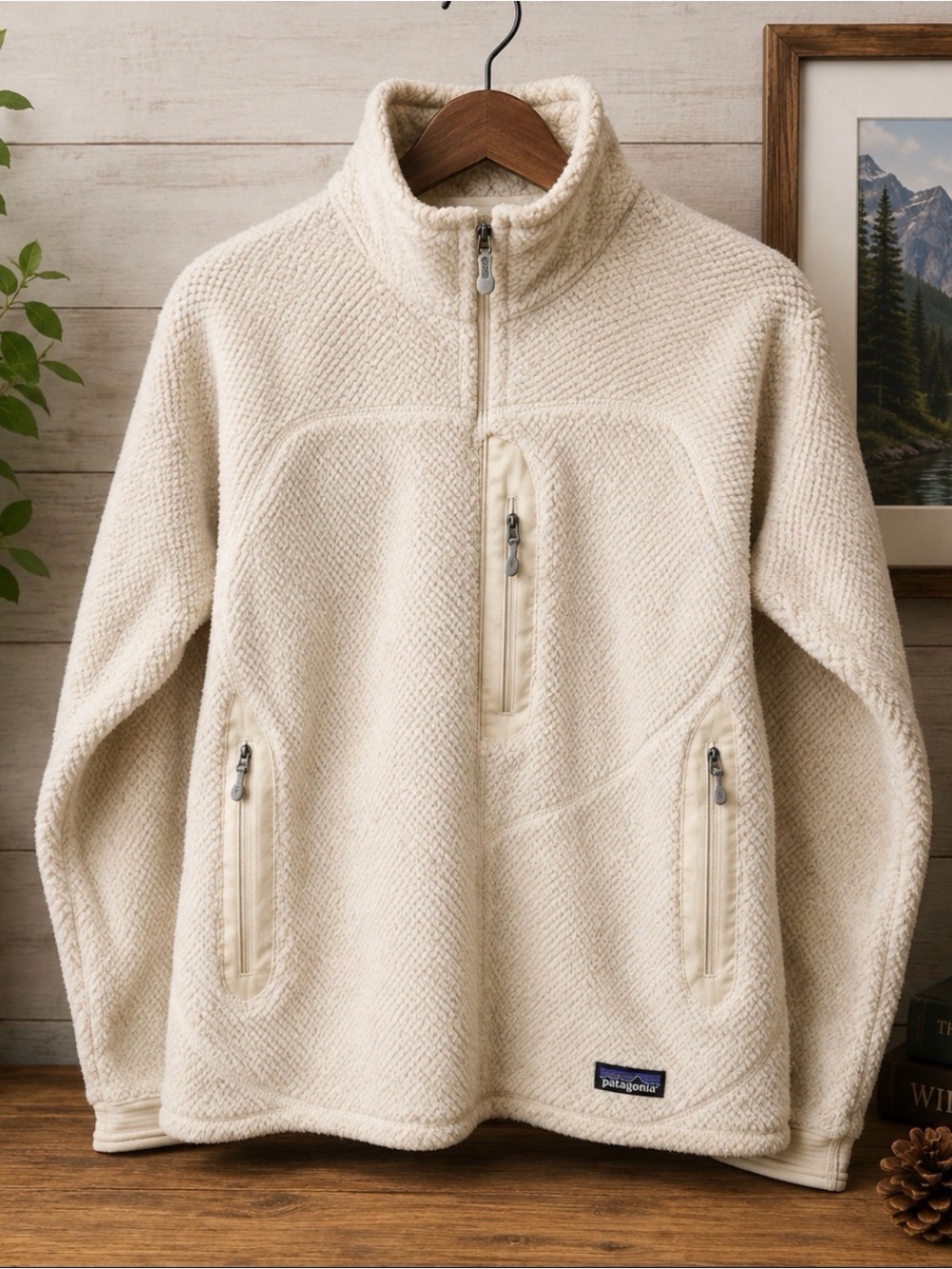 Patagonia size large white full zip sweater jacket 3 zip pockets